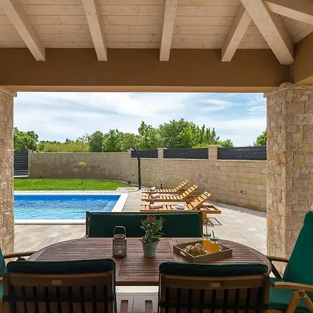 Matea Holiday home Pula