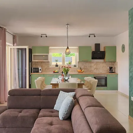 Holiday home Matea Pula