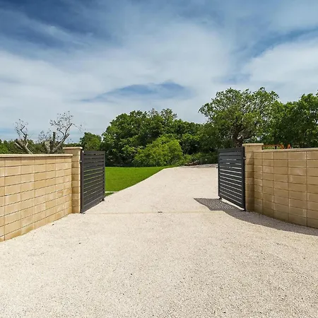 Holiday home Matea Pula